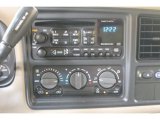 2002 Chevrolet Suburban 1500 LT 4x4 Audio System