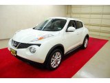 White Pearl Nissan Juke in 2011