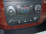 2011 Chevrolet Suburban LS 4x4 Controls