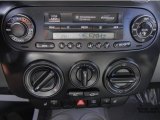 2002 Volkswagen New Beetle GLS Coupe Controls