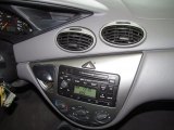 2002 Ford Focus ZTS Sedan Controls