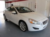 2012 Volvo S60 T6 AWD Front 3/4 View