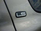 2001 Chevrolet Tahoe LS Marks and Logos