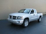 2009 Dodge Dakota Lone Star Extended Cab Front 3/4 View