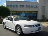 2002 Oxford White Ford Mustang V6 Coupe #520976