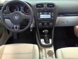 2010 Volkswagen Jetta SE SportWagen Dashboard