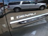 2007 GMC Sierra 1500 Denali Crew Cab 4WD Marks and Logos