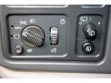 2003 Chevrolet Suburban 2500 LS 4x4 Controls