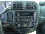 2004 Chevrolet S10 LS Crew Cab 4x4 Audio System