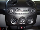 2003 Volkswagen New Beetle GLS 1.8T Coupe Controls