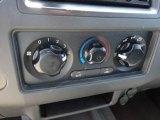 2006 Nissan Frontier XE King Cab Controls