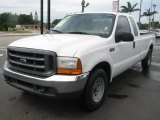 2000 Ford F250 Super Duty XL Extended Cab Front 3/4 View