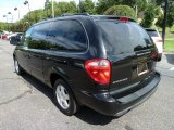 2006 Dodge Grand Caravan Brilliant Black Crystal Pearl