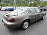 1999 Pontiac Grand Prix SE Sedan Exterior