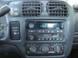 2003 Chevrolet S10 LS Extended Cab 4x4 Audio System