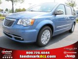 2012 Chrysler Town & Country Touring - L