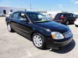 2006 Ford Five Hundred Limited Front 3/4 View