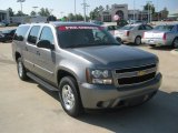 2007 Chevrolet Suburban 1500 LS Front 3/4 View