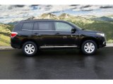 Black Toyota Highlander in 2012