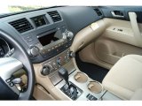 2012 Toyota Highlander V6 4WD Controls