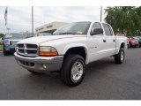 2002 Dodge Dakota SLT Quad Cab 4x4 Front 3/4 View