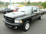 2000 Dodge Ram 1500 Sport Extended Cab Front 3/4 View