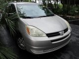 2004 Toyota Sienna LE