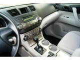 2012 Toyota Highlander V6 4WD Ash Interior