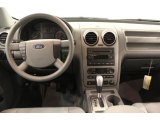 2006 Ford Freestyle SE Dashboard