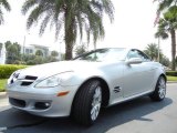 2006 Mercedes-Benz SLK 350 Roadster Front 3/4 View