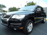 2009 Volkswagen Touareg 2 Black Uni