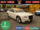 2005 Cool Vanilla Chrysler 300  #54419156