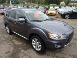 2010 Mitsubishi Outlander GT 4WD Front 3/4 View