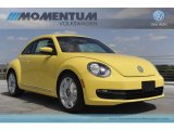 2012 Saturn Yellow Volkswagen Beetle 2.5L #54631138