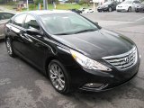 2012 Hyundai Sonata SE Front 3/4 View