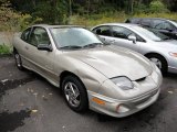 2001 Light Taupe Metallic Pontiac Sunfire SE Coupe #54738519