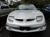 2002 Pontiac Sunfire SE Sedan Exterior