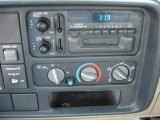 1998 GMC Sierra 1500 SL Regular Cab 4x4 Controls