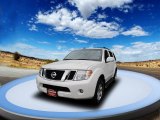 2008 Avalanche White Nissan Pathfinder SE 4x4 #54913514