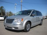 2008 Bright Silver Metallic Chrysler Town & Country Limited #5490974