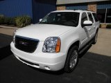 2011 GMC Yukon XL SLE Front 3/4 View