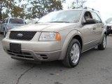 2006 Ford Freestyle SE AWD Front 3/4 View