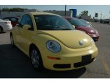 2010 Sunflower Yellow Volkswagen New Beetle 2.5 Coupe #55101750