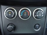 2011 Nissan Rogue S Krom Edition Controls