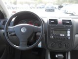 2006 Volkswagen Jetta 2.5 Sedan Dashboard