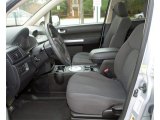 2007 Mitsubishi Endeavor Interiors