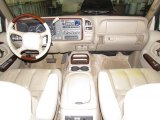 2000 Cadillac Escalade 4WD Dashboard