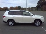 Blizzard White Pearl Toyota Highlander in 2012