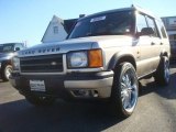 2001 White Gold Pearl Metallic Land Rover Discovery II SE7 #55905867