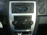 2009 Jeep Commander Sport 4x4 Controls